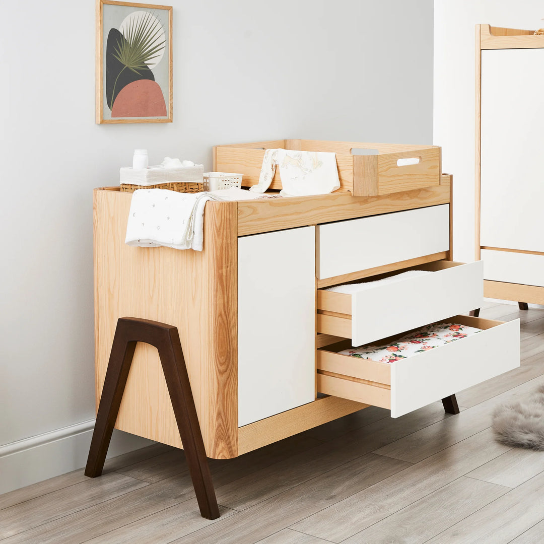 Hera Cot Bed, Dresser & Changer Set